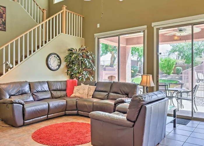 North Phoenix W/ Pool: Hike, Swim & Shop! Holiday home