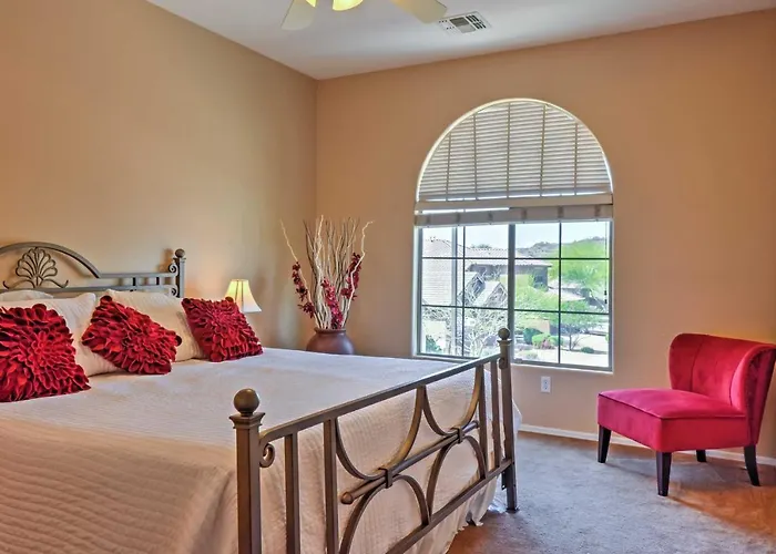 North Phoenix W/ Pool: Hike, Swim & Shop! Holiday home *