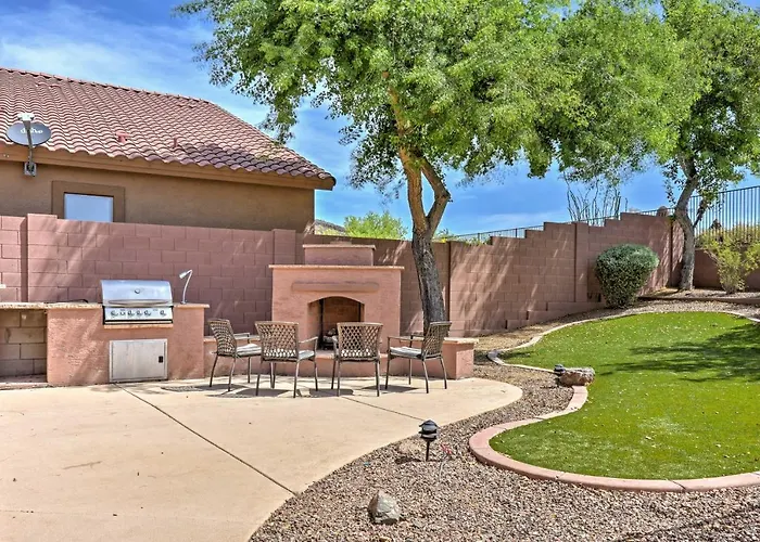 North Phoenix W/ Pool: Hike, Swim & Shop! Holiday home Anthem