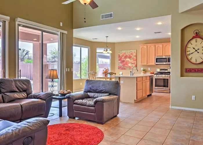 North Phoenix W/ Pool: Hike, Swim & Shop!
