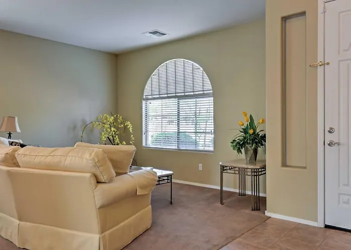 Holiday home North Phoenix W/ Pool: Hike, Swim & Shop! Anthem